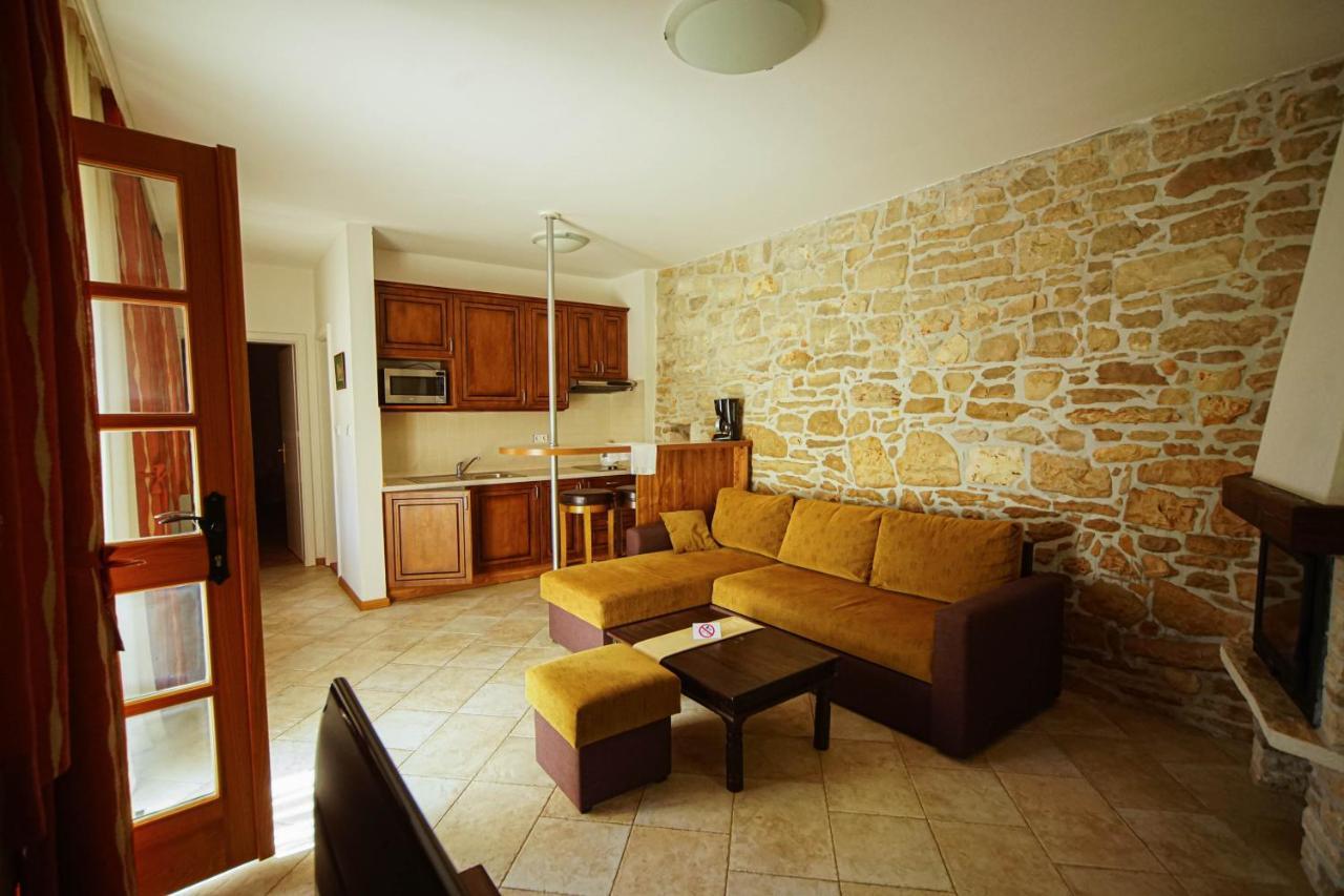 Apartments Villa Stapo Ουμάγκ Εξωτερικό φωτογραφία