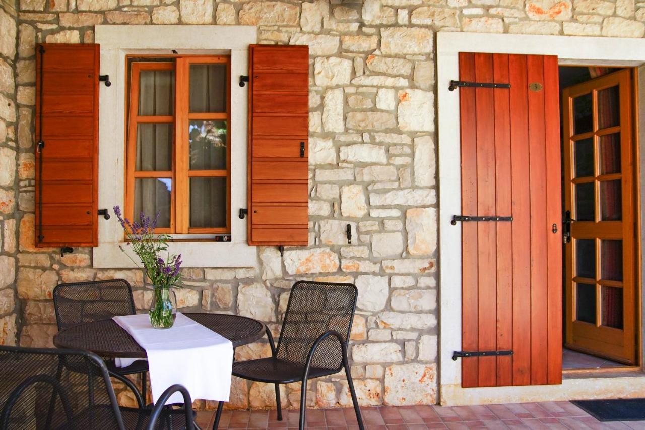 Apartments Villa Stapo Ουμάγκ Εξωτερικό φωτογραφία